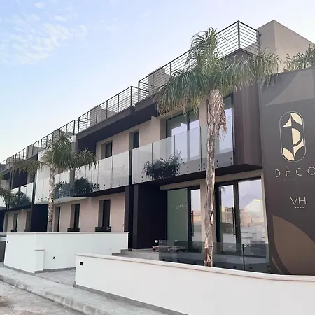 Deco Artrooms Гостевой дом Порто-Чезарео