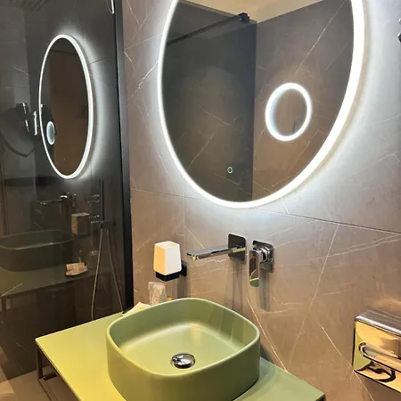 Maison d'hôtes Deco Artrooms 4*