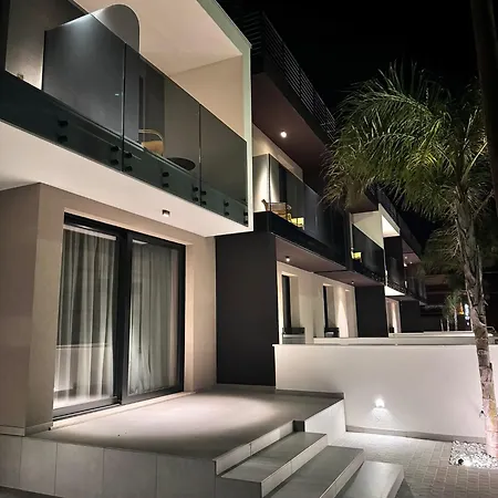 Deco Artrooms Guest house *
